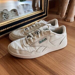 Reebok Sneakers